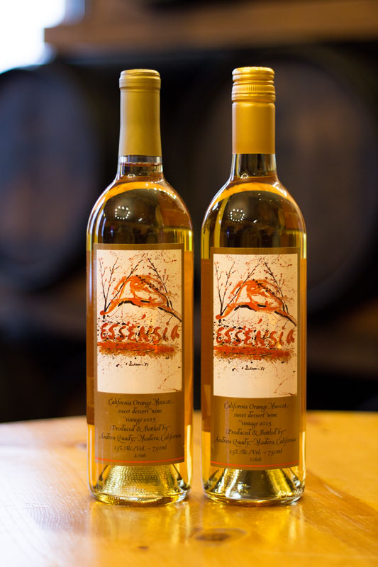 Essensia Sweet Dessert Wine Cork & Screw Cap Closure